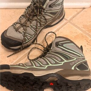 Salomon X-Ultra Women's Athletic Shoes - Gray and Mint- no soles
